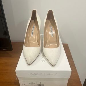 Ivory linen manolo blahnik pumps